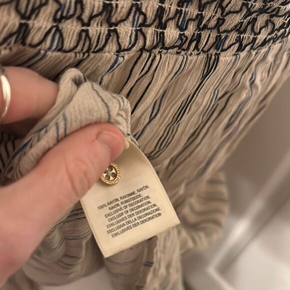 Striped Button-Up Women's Top - Picture 7 of 7